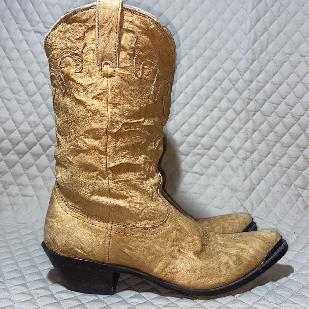 Durango Natural Color Soft Leather Cowboy Boots. Wooden Heel. Size 8M. Like New.